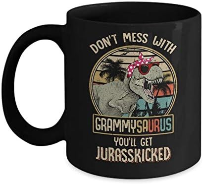 Не се забъркваш С Grammysaurus, вие ще получите кафеена чаша Jurasskicked Coffee Mug на 11 грама.